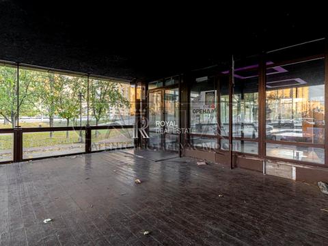 коммерческая по адресу Владимира Ивасюка просп. (Героїв Сталінграду), 1