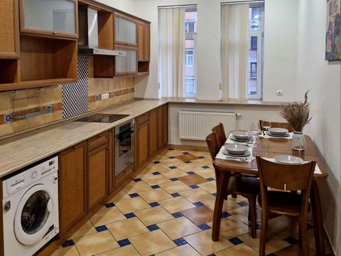 квартира за адресою Дмитрівська вул., 56-А