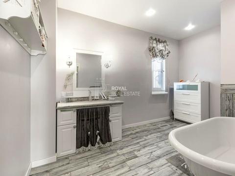 дом по адресу с. Новые безрадичи, Піщана