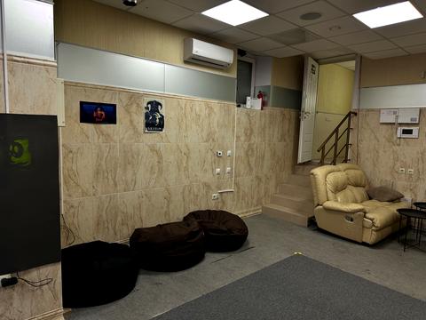 комерційна за адресою Миколи Бажана просп., 10