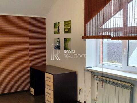 будинок за адресою Крута вул.