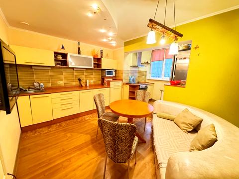 квартира за адресою Драгоманова вул., 1-Д