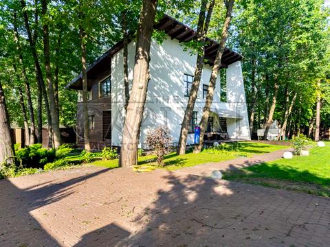 будинок за адресою Патріарха Володимира Романюка вул. (Жовтнева)