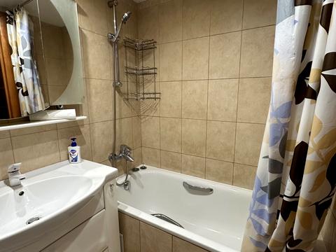 квартира за адресою Князя Романа Мстиславича вул. (Генерала Жмаченка), 4