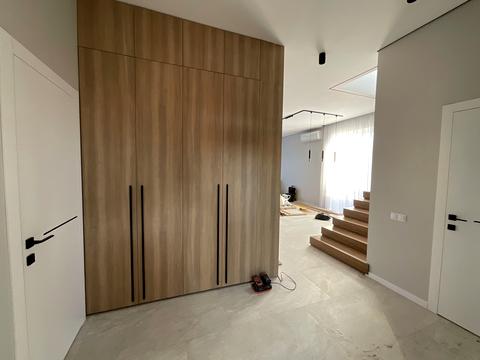 будинок за адресою Грушева вул.