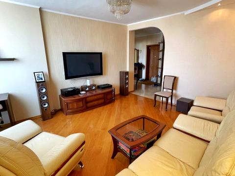 квартира за адресою Дніпровська набережна вул., 23