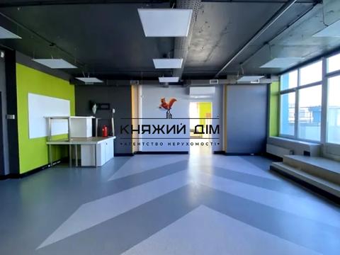 комерційна за адресою Дніпровська набережна вул., 26-Ж