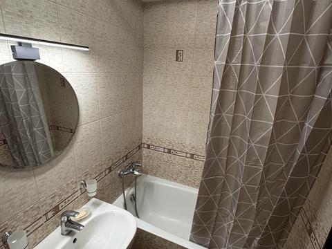 квартира за адресою Лаврська вул. (Січневого Повстання), 4-В