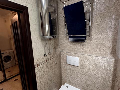 квартира за адресою Лаврська вул. (Січневого Повстання), 4-В