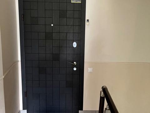 комерційна за адресою Вишнева вул., 36