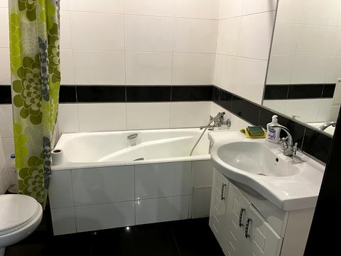 комерційна за адресою Вишнева вул., 36