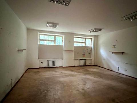 комерційна за адресою Молодіжна вул., 12/1