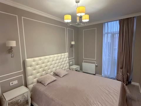 квартира за адресою Регенераторна вул., 4-В