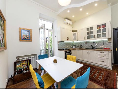 квартира за адресою Євгена Чикаленка вул. (Пушкінська), 28