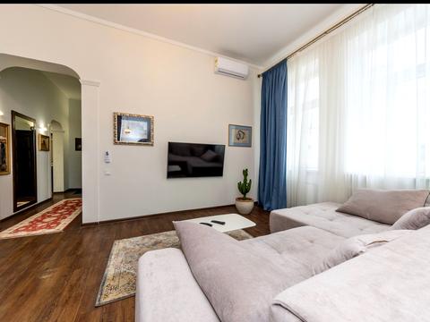 квартира за адресою Євгена Чикаленка вул. (Пушкінська), 28