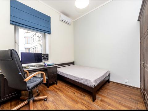 квартира за адресою Євгена Чикаленка вул. (Пушкінська), 28