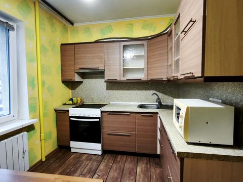 квартира за адресою Анни Ахматової вул., 8