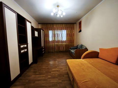 квартира за адресою Анни Ахматової вул., 8