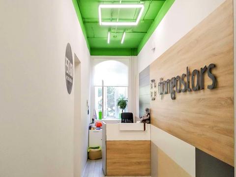 комерційна за адресою Воздвиженська вул., 10