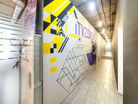 комерційна за адресою Воздвиженська вул., 10