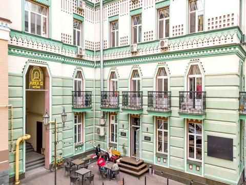 комерційна за адресою Воздвиженська вул., 10