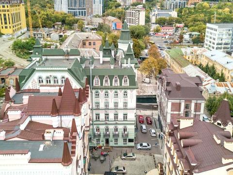 комерційна за адресою Воздвиженська вул., 10