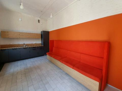 комерційна за адресою Воздвиженська вул., 10