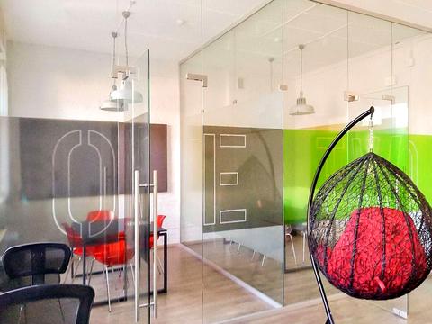 комерційна за адресою Воздвиженська вул., 10