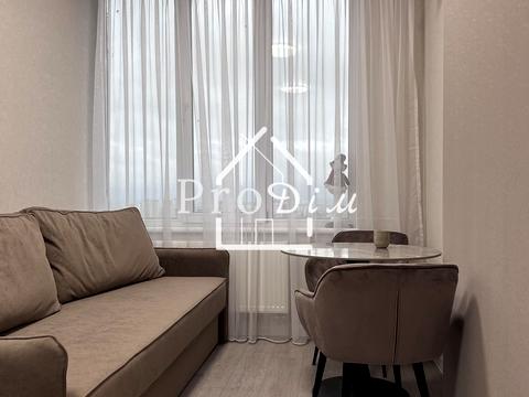 квартира за адресою Київ, Сім'ї Стешенків вул. (Тимофія Строкача), 9