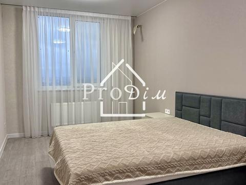 квартира за адресою Київ, Сім'ї Стешенків вул. (Тимофія Строкача), 9