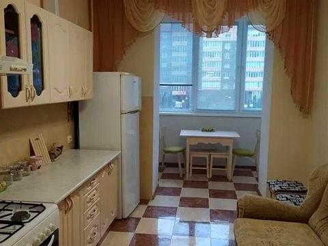 квартира за адресою Зарічанська вул., 11л