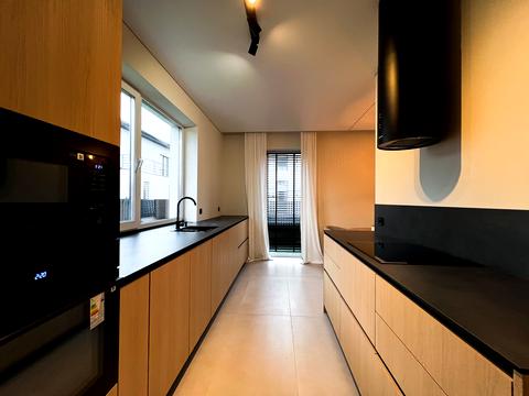 будинок за адресою Тиха вул.