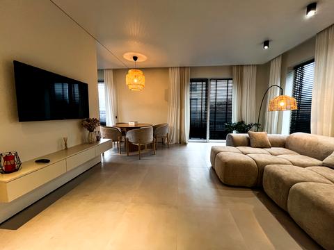 будинок за адресою Тиха вул.