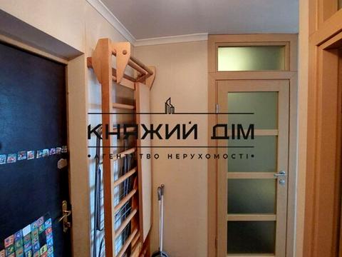 квартира за адресою Стадіонна вул., 14