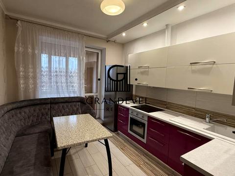 квартира за адресою Срібнокільська вул., 12