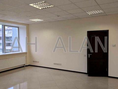 комерційна за адресою Дегтярівська вул., 62