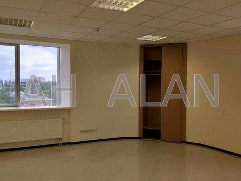 комерційна за адресою Дегтярівська вул., 62