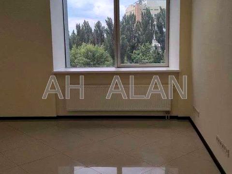 комерційна за адресою Дегтярівська вул., 62