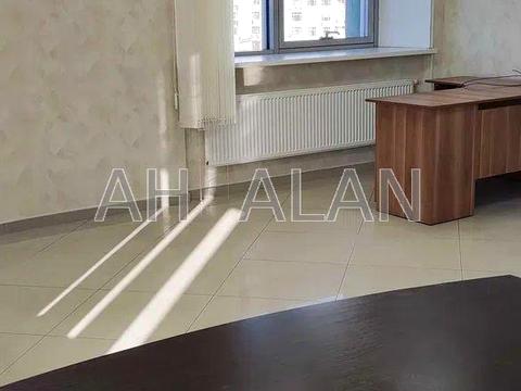 комерційна за адресою Дегтярівська вул., 62