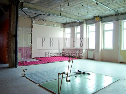 коммерческая по адресу Героїв Космосу ул., 4