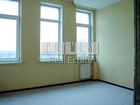 коммерческая по адресу Героїв Космосу ул., 4