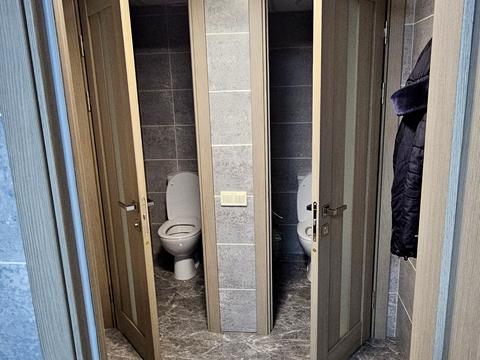 комерційна за адресою Григорія Гуляницького вул. (Московська), 35-В