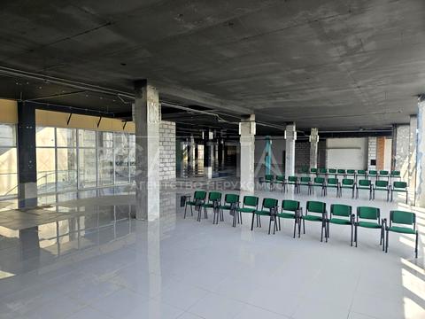 комерційна за адресою Борщагівська вул., 154