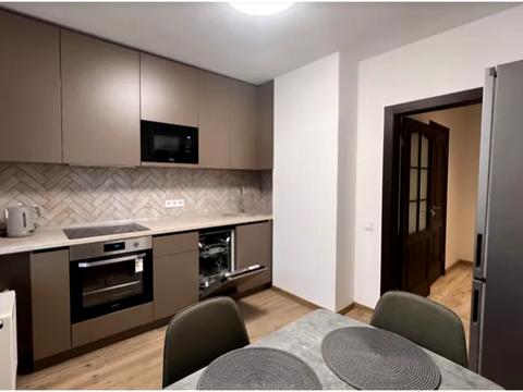 квартира за адресою Софії Русової вул., 7-А