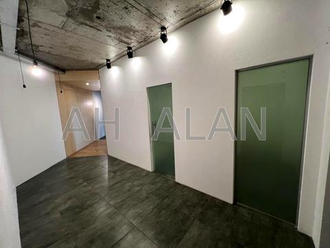 комерційна за адресою Велика Васильківська вул. (Червоноармійська), 72