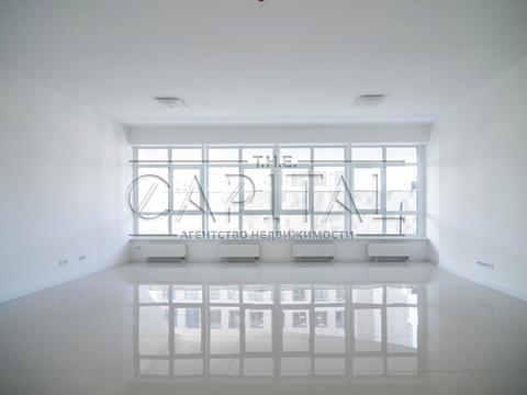 комерційна за адресою Кловський узвіз, 7