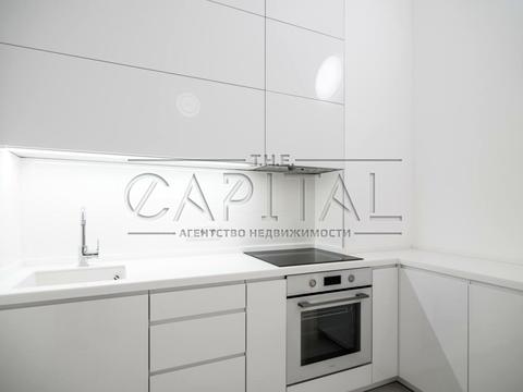 комерційна за адресою Кловський узвіз, 7