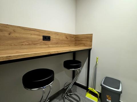 комерційна за адресою Жилянська вул., 68