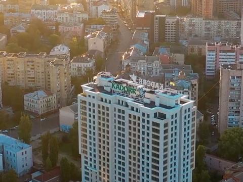 комерційна за адресою Жилянська вул., 68