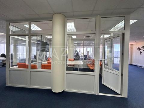 комерційна за адресою Польова вул., 24